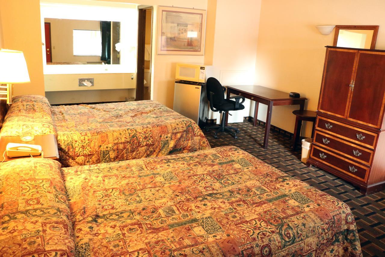 Bed Ford Inn Erie Bagian luar foto