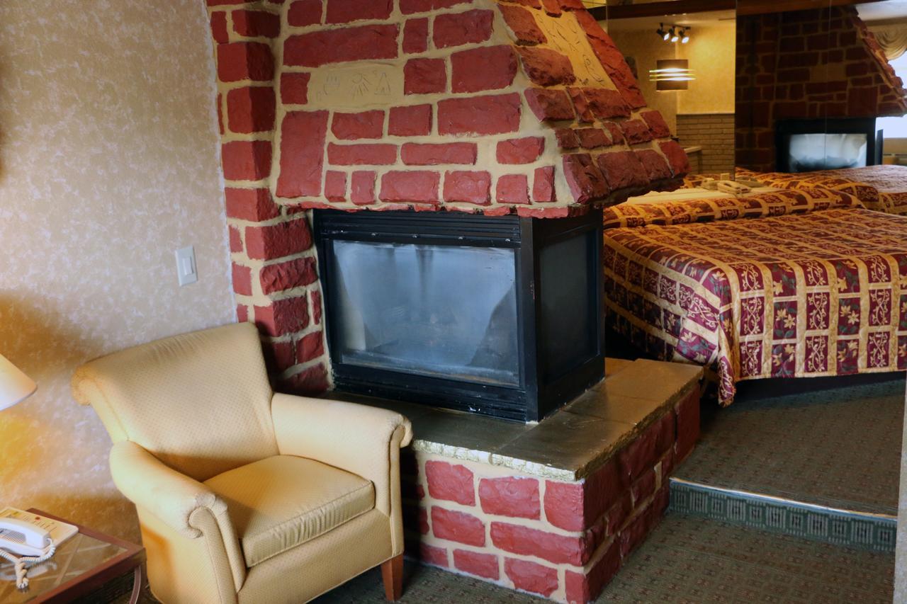 Bed Ford Inn Erie Bagian luar foto