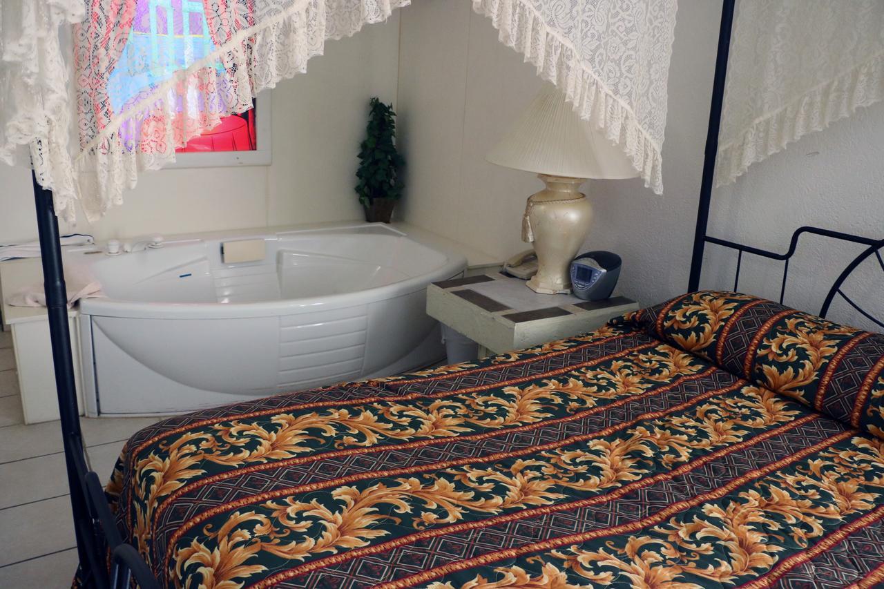 Bed Ford Inn Erie Bagian luar foto