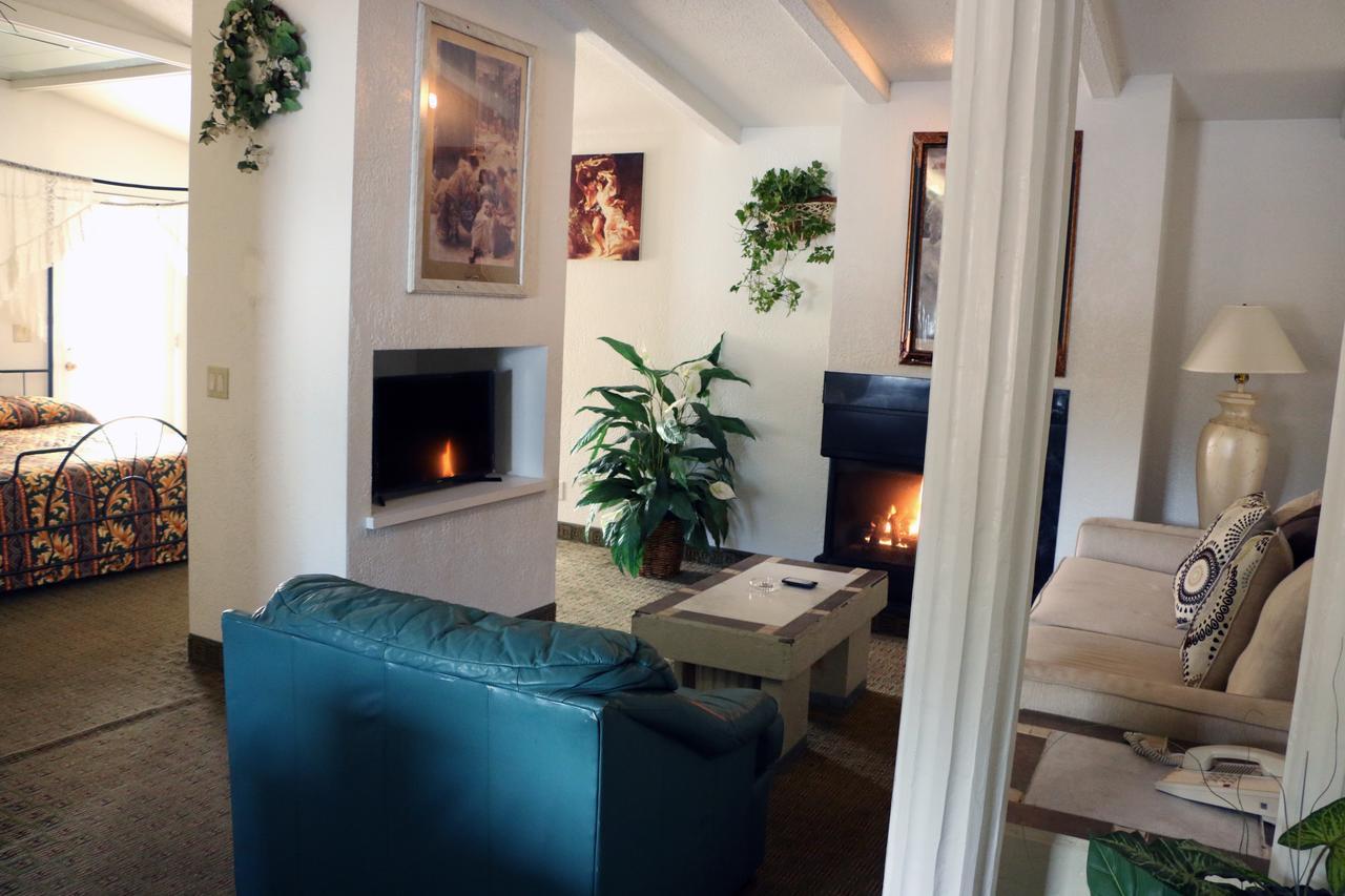 Bed Ford Inn Erie Bagian luar foto